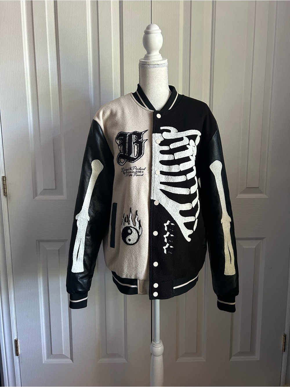MAN Boohoo Men Jacket, Black & White, Embroidered Skeleton Accents, Size Medium - Picture 1 of 6